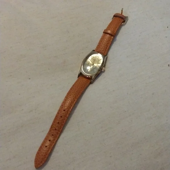 VERONESE Sterling Silver Brown Leather Watch excellent condition - Picture 4 of 4